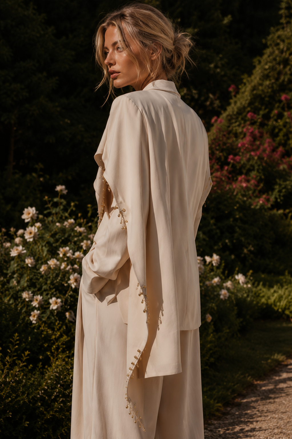 Faiza Elegant beige blazer with beaded details