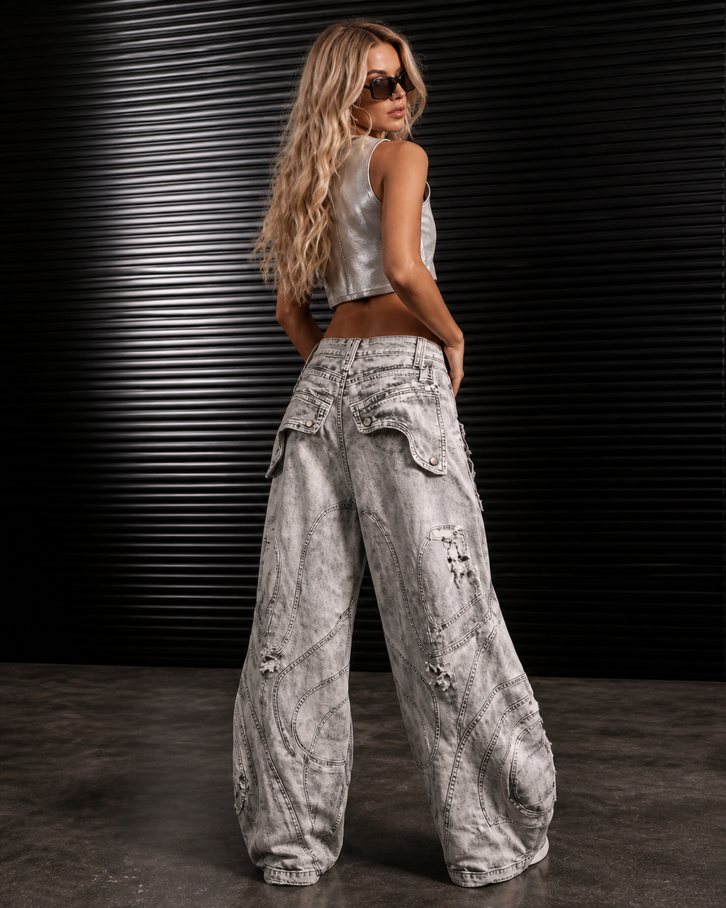 Henen Deconstruct Print Barrel Jeans In Grey