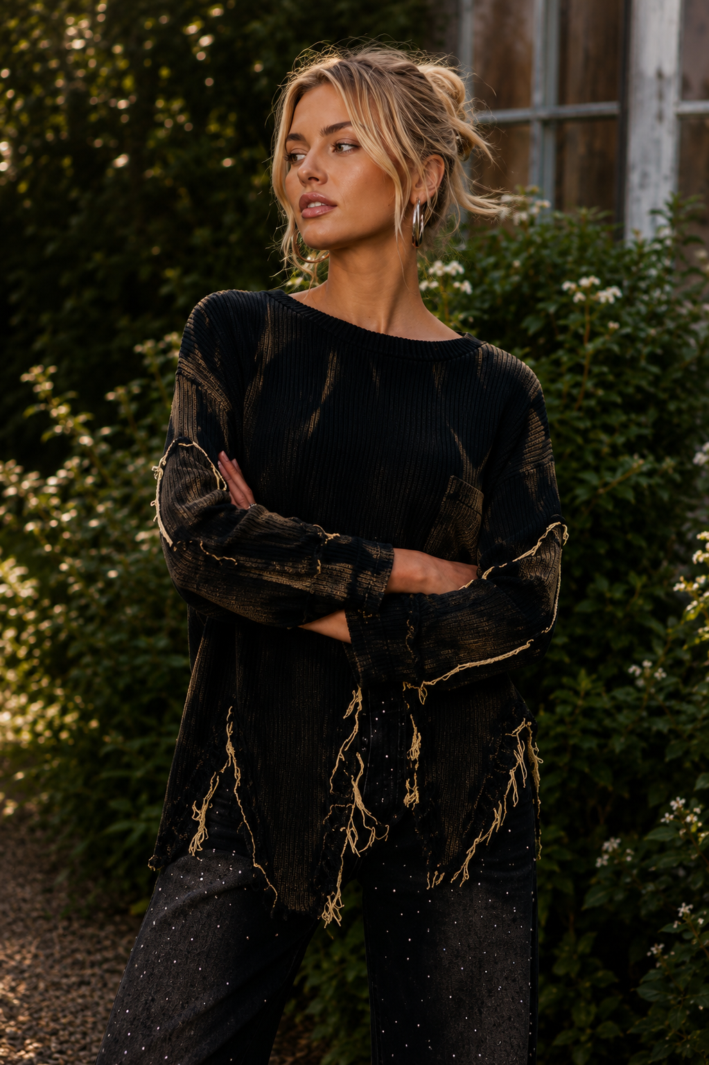 Suzi Distressed black oversized knit sweater