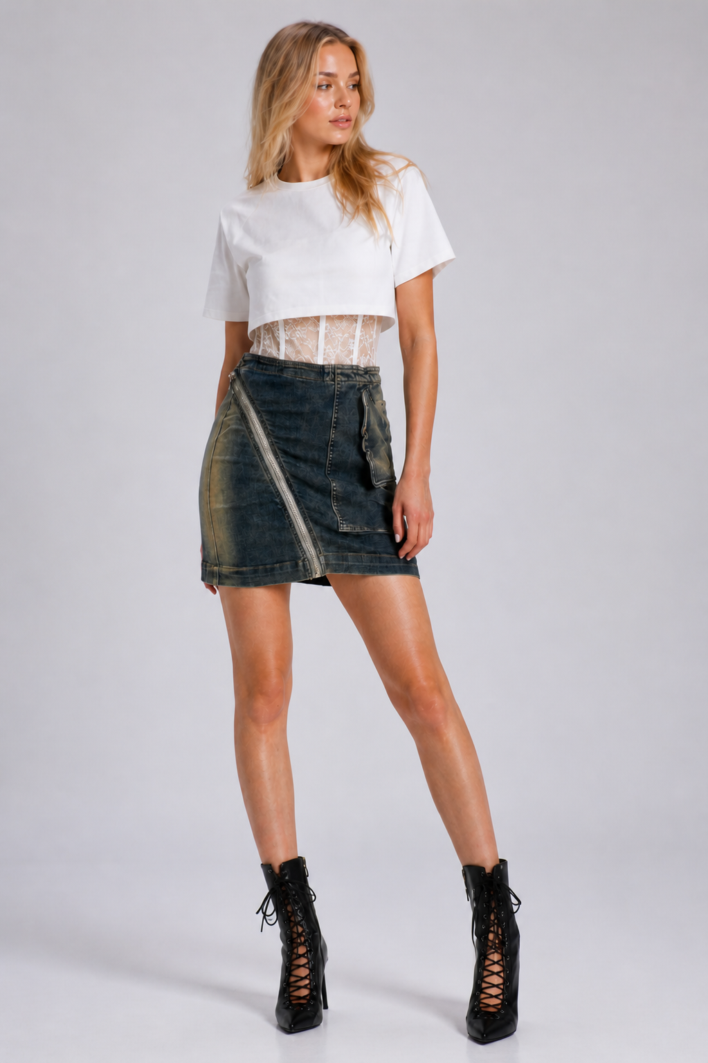 Olga mini skirt with diagonal zipper