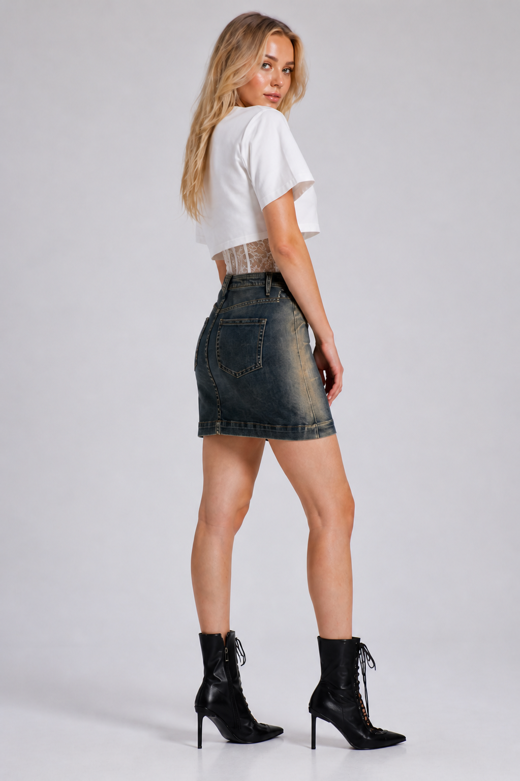 Olga mini skirt with diagonal zipper