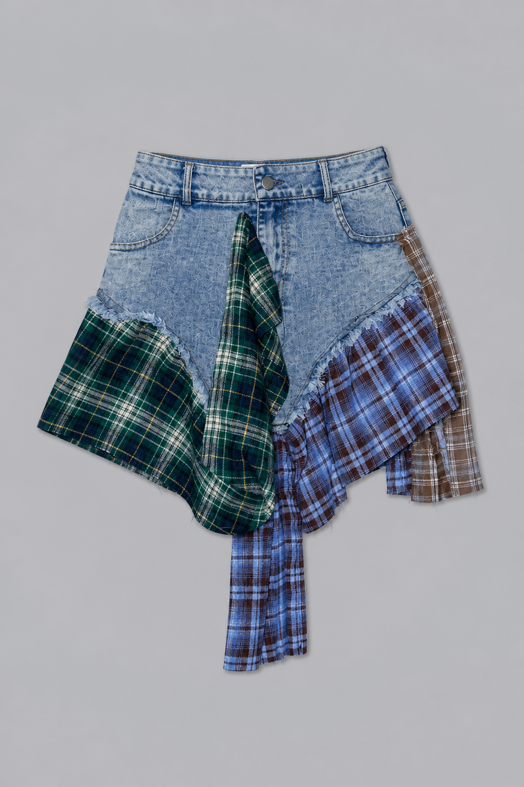 Valyria mini skirt with plaid accents